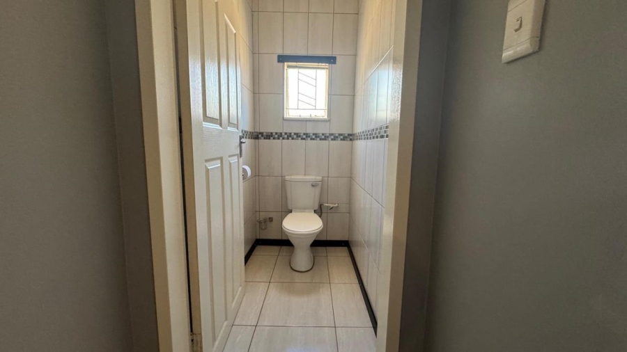 3 Bedroom Property for Sale in Verwoerdpark Northern Cape